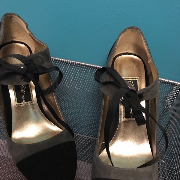 Shoes - Picture 4 of 5